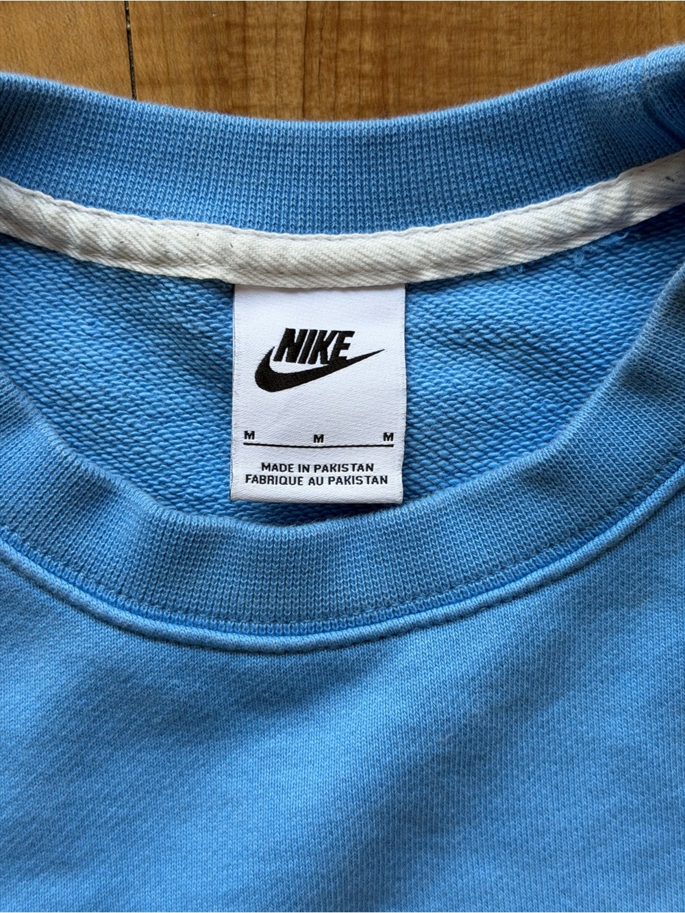 Nike Blue Preppy Crewneck Sportswear French Terry Embroidered Logo Sweatshirt - Picture 4 of 14